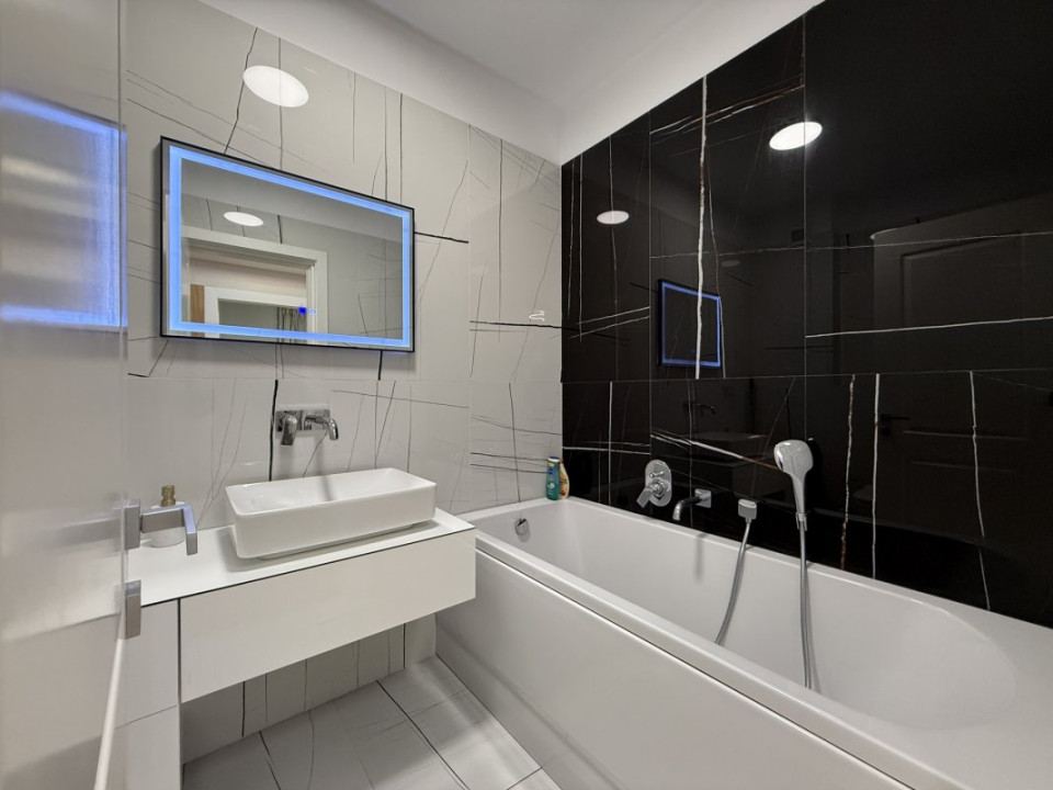 Unirii bloc 2023, apartament mobilat complet, terasa cu vedere superba !