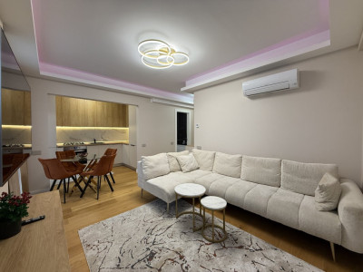 Unirii bloc 2023, apartament mobilat complet, terasa cu vedere superba !