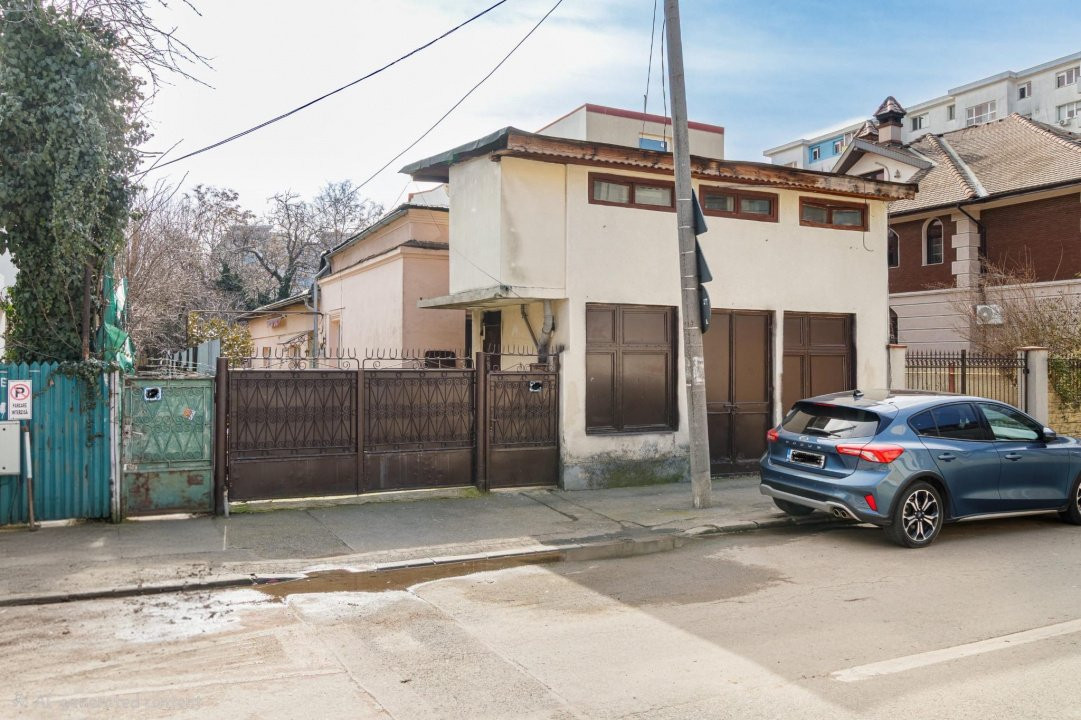 Casa cu gradina aproape de metrou 1 Mai - 232 mp curte libera