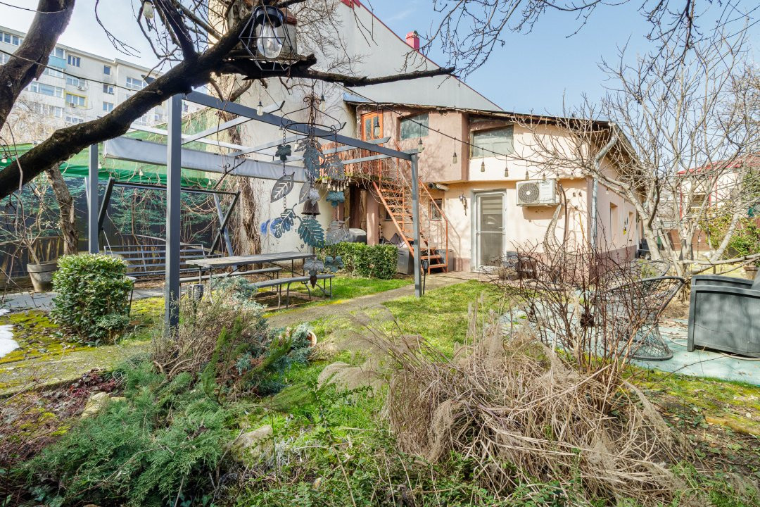 Casa cu gradina aproape de metrou 1 Mai - 232 mp curte libera