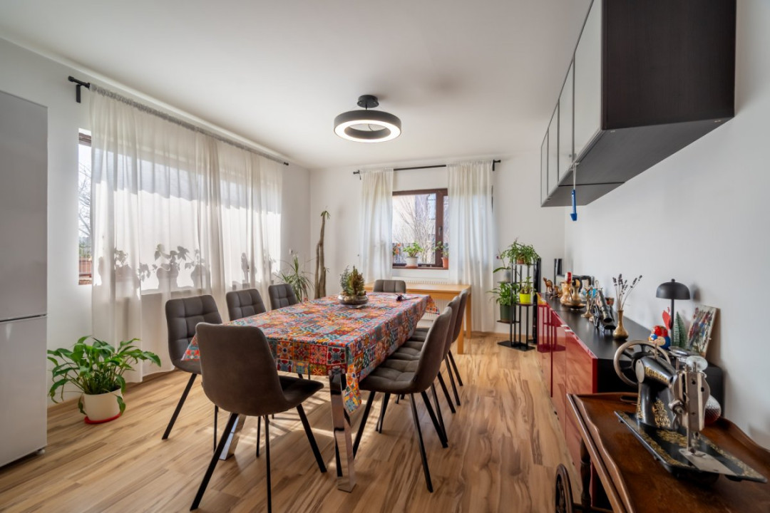 Vila de vanzare Branesti,, teren suplimentar,  gata de mutare si  acces rapid.