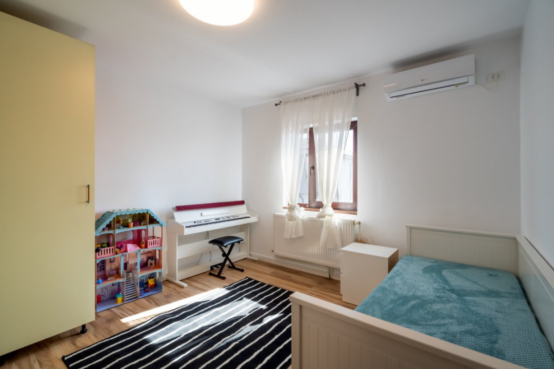 Vila de vanzare Branesti,, teren suplimentar,  gata de mutare si  acces rapid.