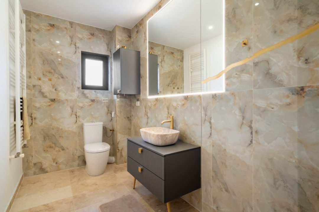 Vila de vanzare Branesti,, teren suplimentar,  gata de mutare si  acces rapid.