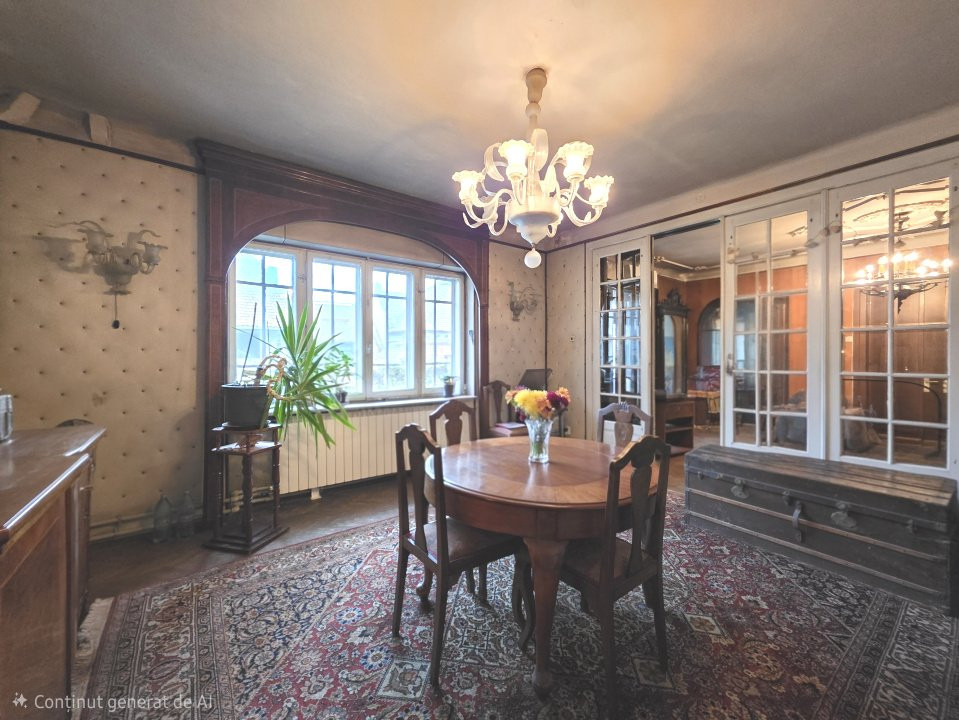 Apartament in Vila, 5 camere,  Alexandru Philippide 4, de renovat