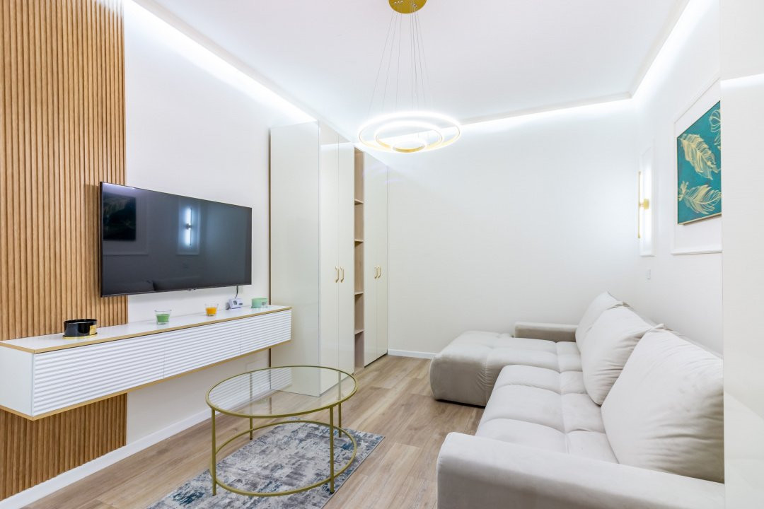 Garsonieră decomandată, Exigent Plaza Faza 5, mobilată modern, bloc 2024
