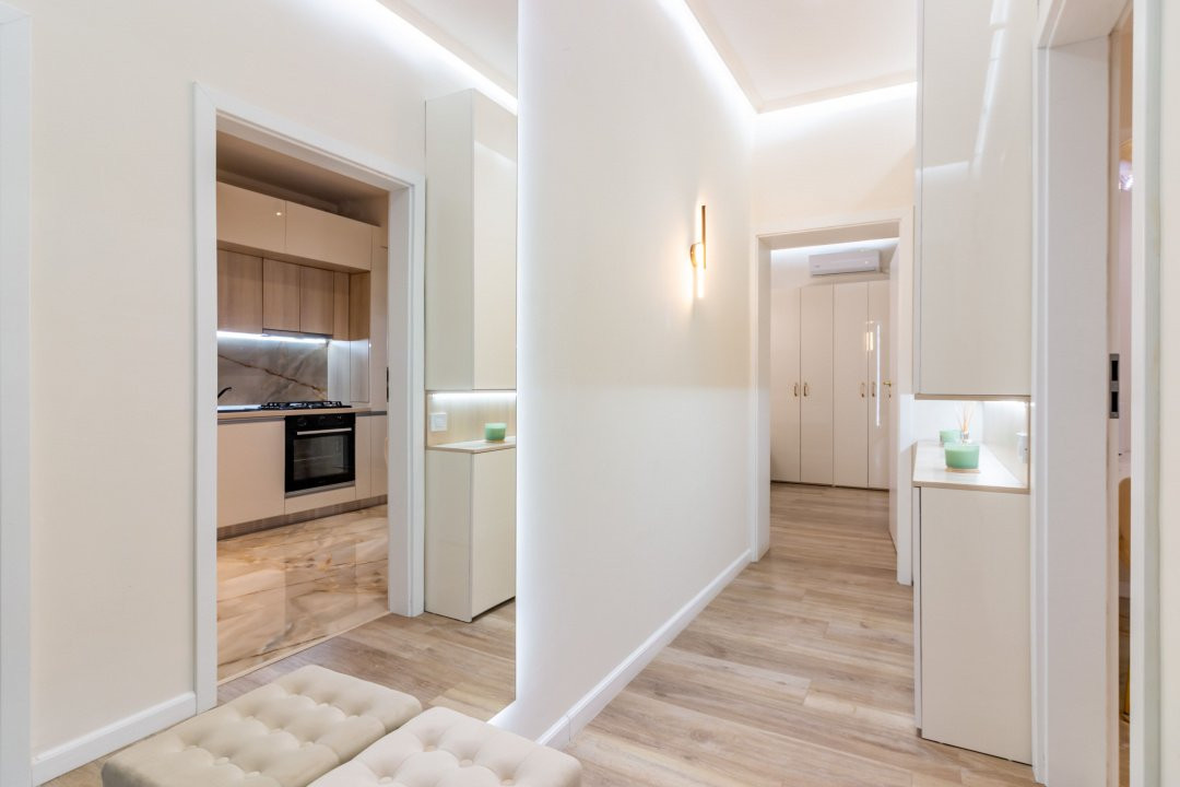 Garsonieră decomandată, Exigent Plaza Faza 5, mobilată modern, bloc 2024