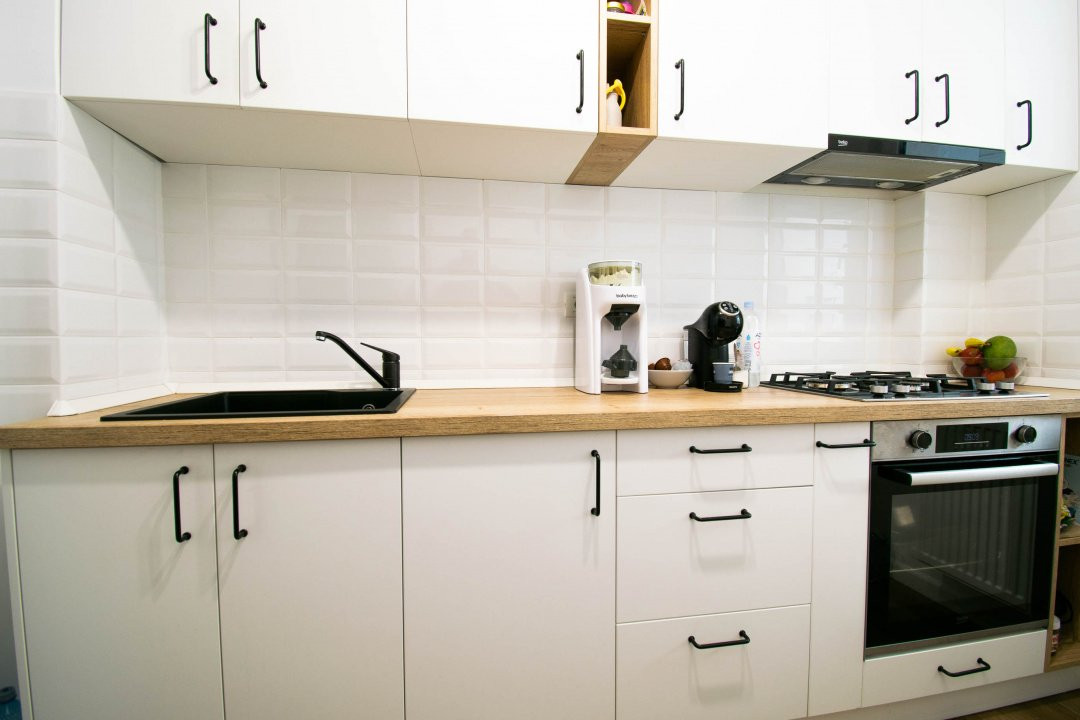 Bd.Obregia 2 camere,renovat lux,mobilat-utilat,centrala proprie,etaj 3/10