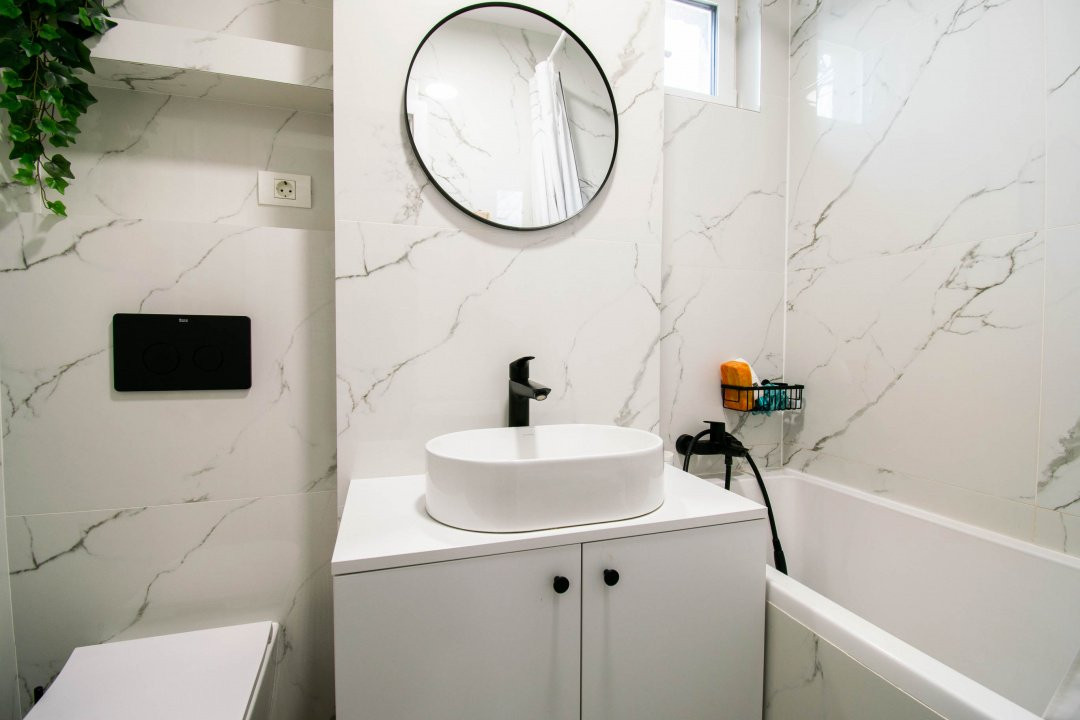 Bd.Obregia 2 camere,renovat lux,mobilat-utilat,centrala proprie,etaj 3/10