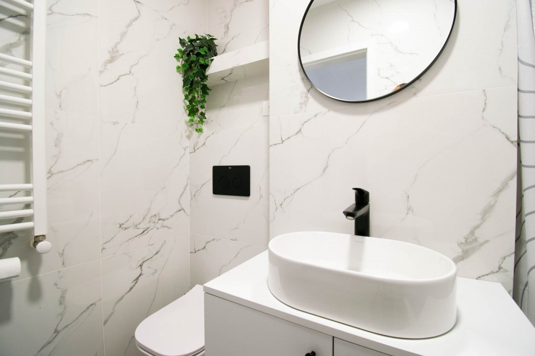 Bd.Obregia 2 camere,renovat lux,mobilat-utilat,centrala proprie,etaj 3/10