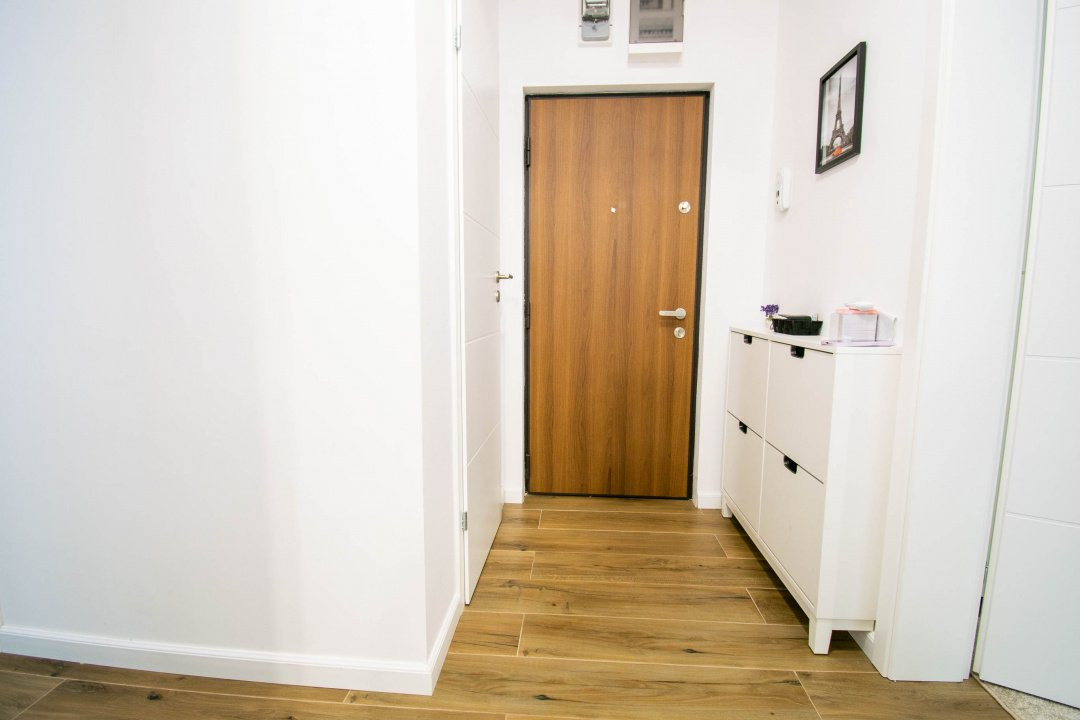 Bd.Obregia 2 camere,renovat lux,mobilat-utilat,centrala proprie,etaj 3/10