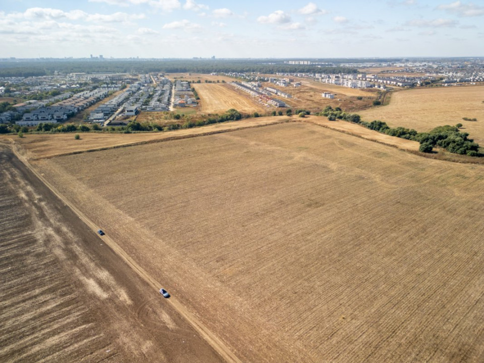 Teren dezvoltare in Tunari