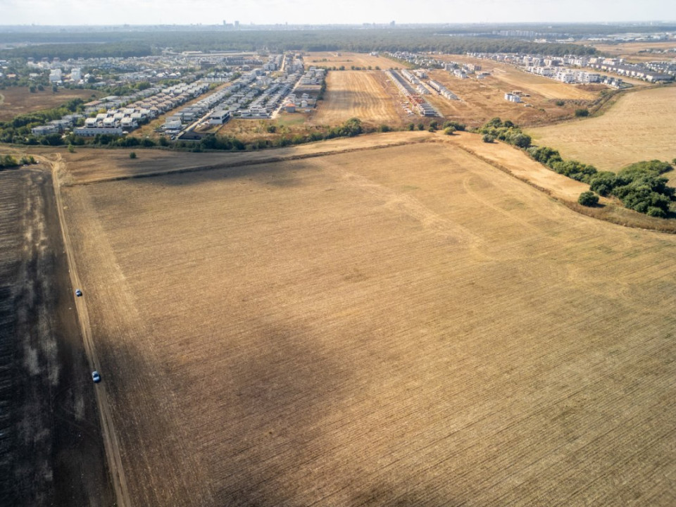 Teren dezvoltare in Tunari