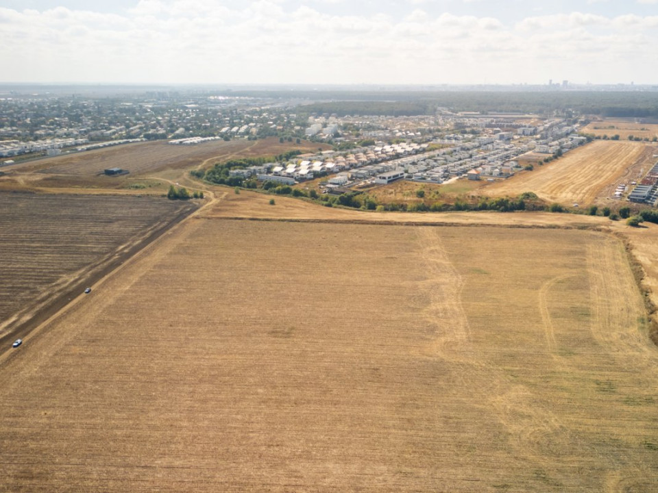 Teren dezvoltare in Tunari