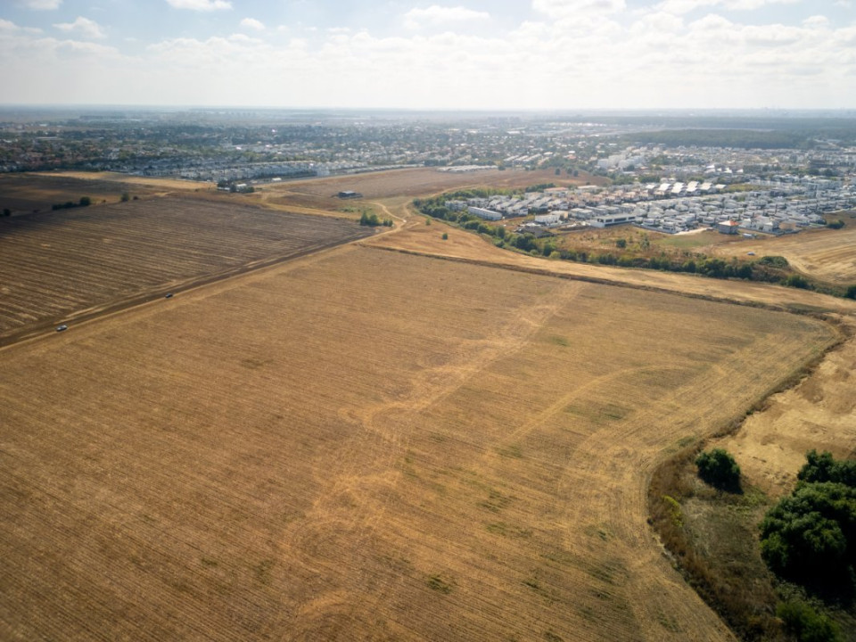 Teren dezvoltare in Tunari