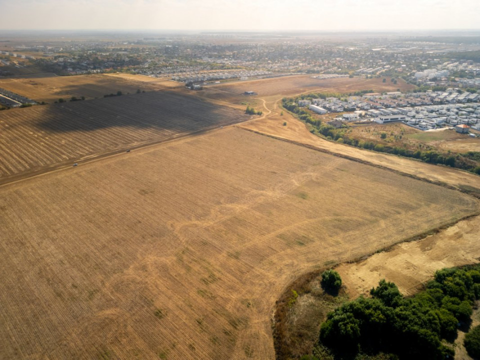 Teren dezvoltare in Tunari