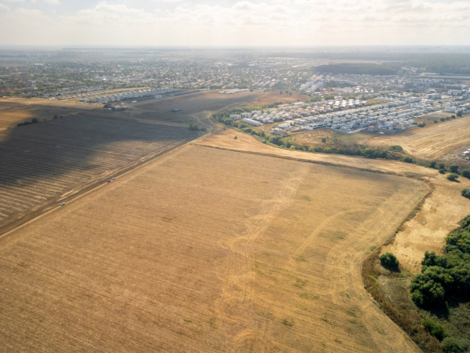 Teren dezvoltare in Tunari