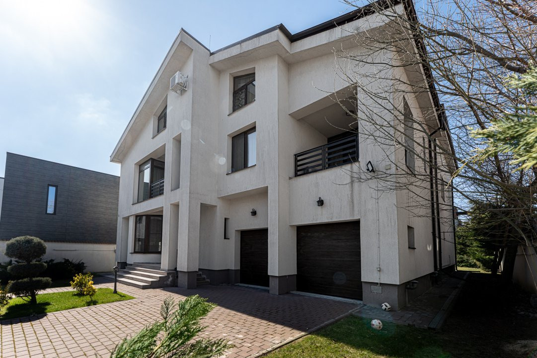 Vilă modernă de vânzare în zona Iancu Nicolae 