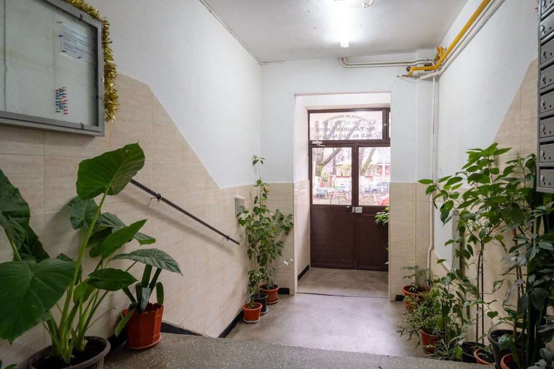 Garsoniera Crangasi - str. Padureni