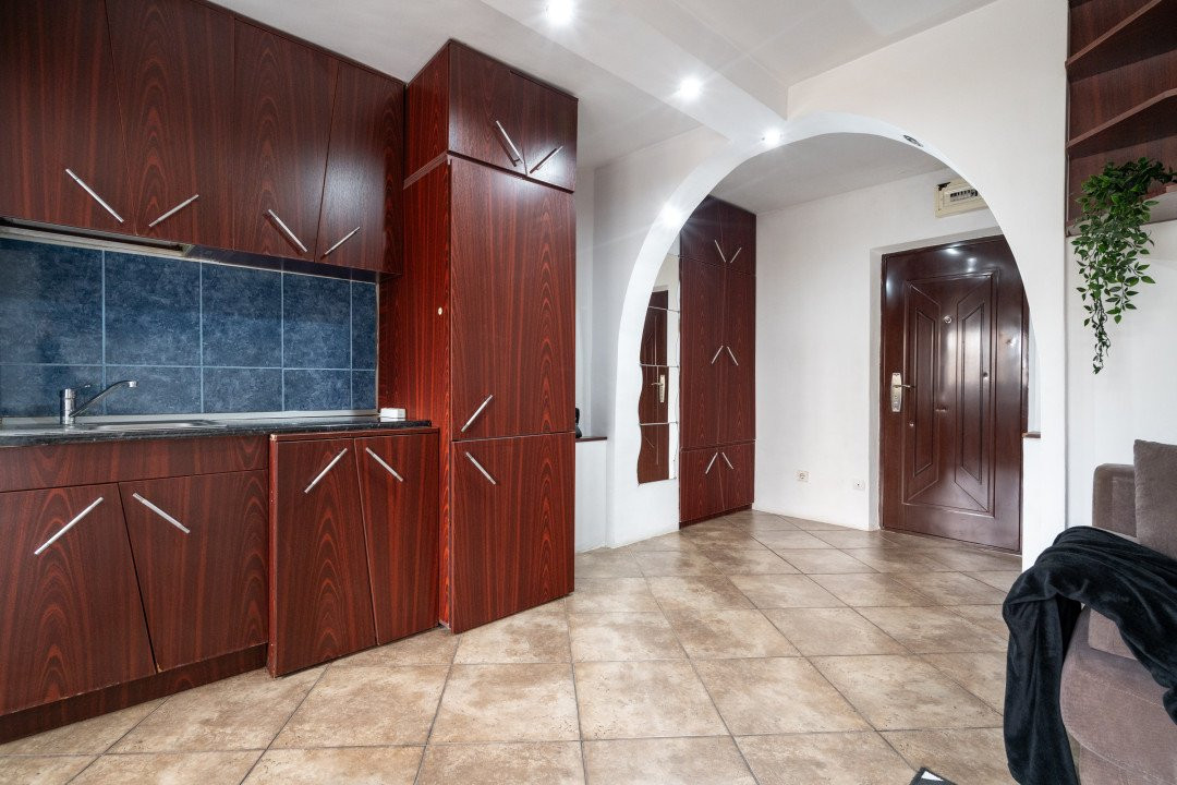 Garsoniera Crangasi - str. Padureni