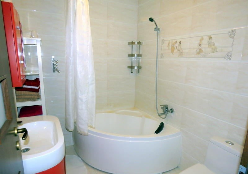 De inchiriat 2 cam. la LUKOIL Lujerului - mobilat si utilat