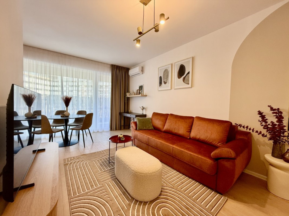 Apartament cu piscina si gradina proprie, nou, la prima inchiriere