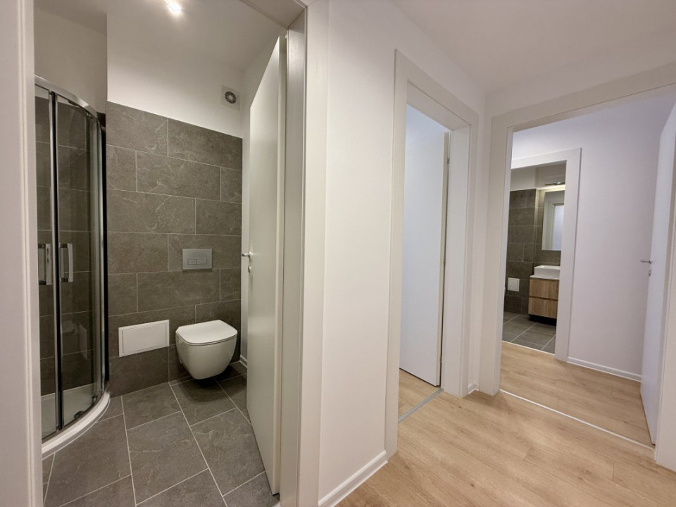 Apartament cu piscina si gradina proprie, nou, la prima inchiriere