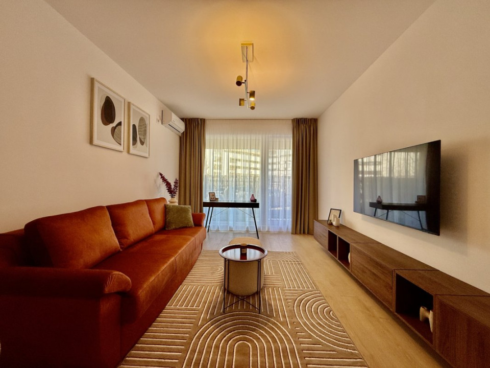 Apartament cu piscina si gradina proprie, nou, la prima inchiriere