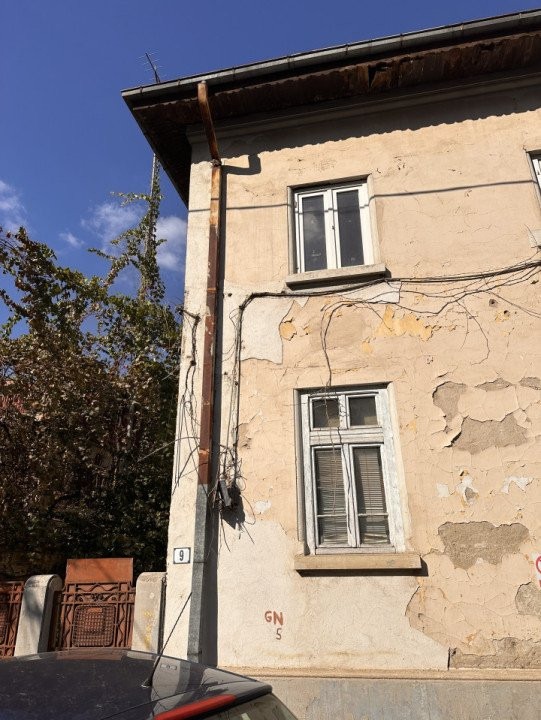 Vanzare apartament cu 3 camere zona Grivita