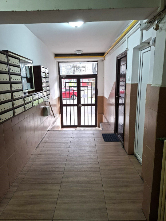 De vanzare 3 camere-renovat-Cal. Giulesti 52, langa parc Marin Preda