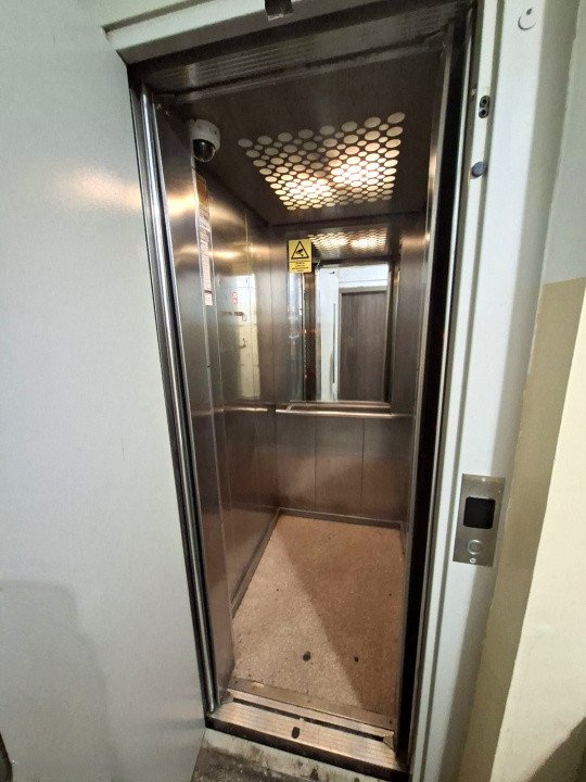 De vanzare 3 camere-renovat-Cal. Giulesti 52, langa parc Marin Preda