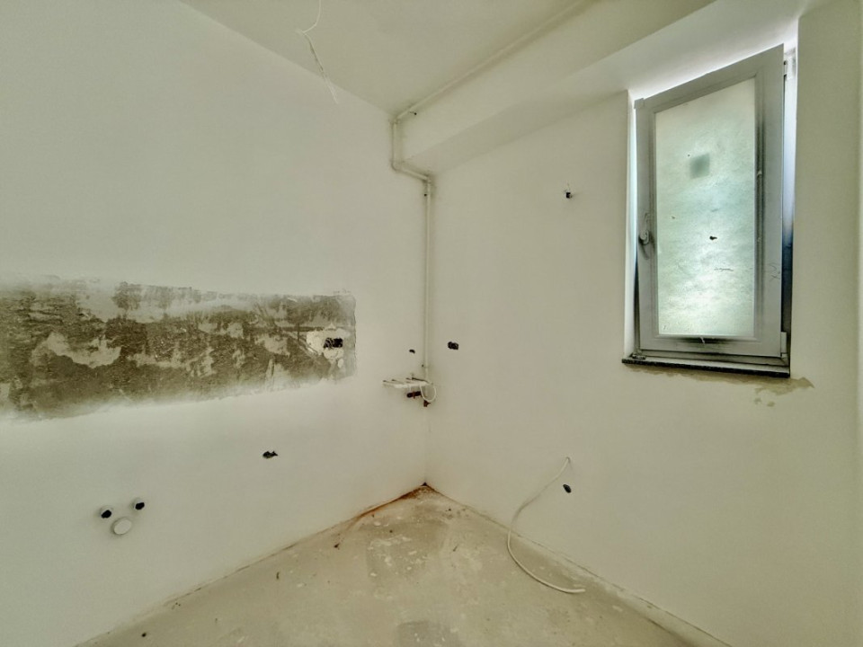 Ultracentral,  2 camere cu 2 bai, priveliste si soare !