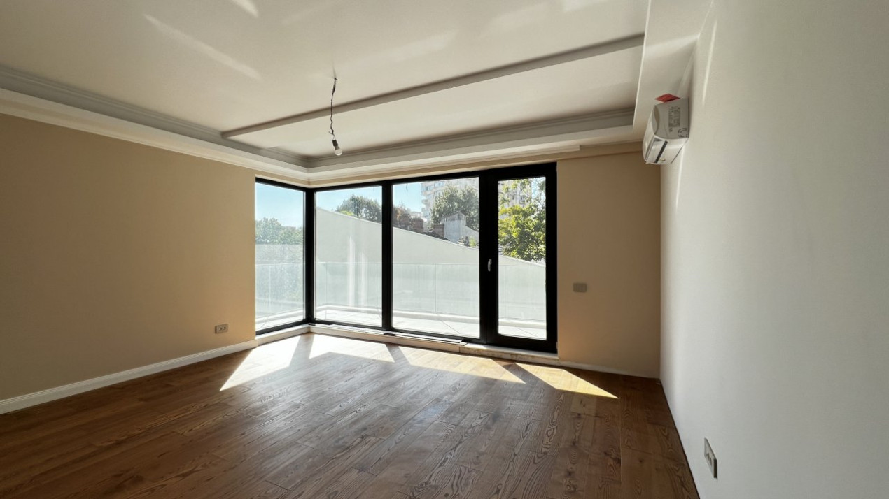 Unirii, 4 camere cu  2 parcari