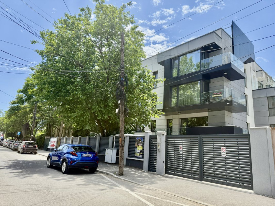 Unirii, 4 camere cu  2 parcari