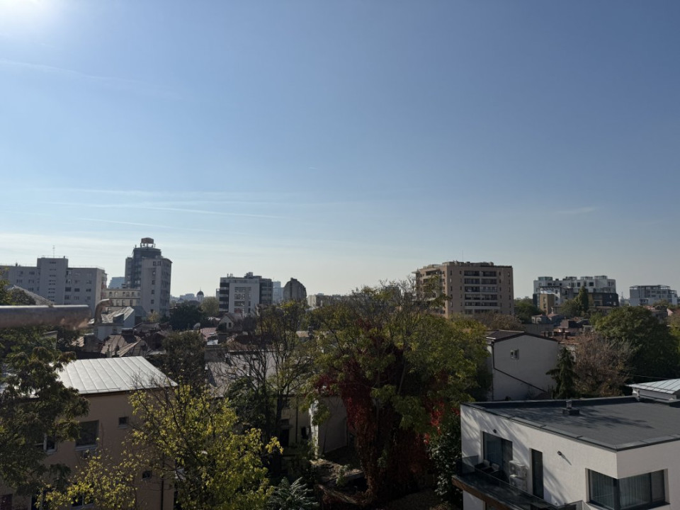 Ultracentral Dacia-Mosilor 3 camere cu priveliste !