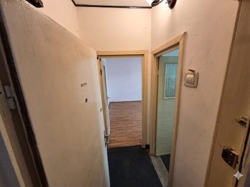 2 camere, etaj intermediar, ultracentral, ideal ce vrei...