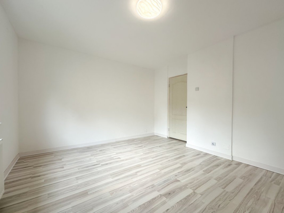 Lângă parc, renovat complet, gata să devină al tău. Totul nou!