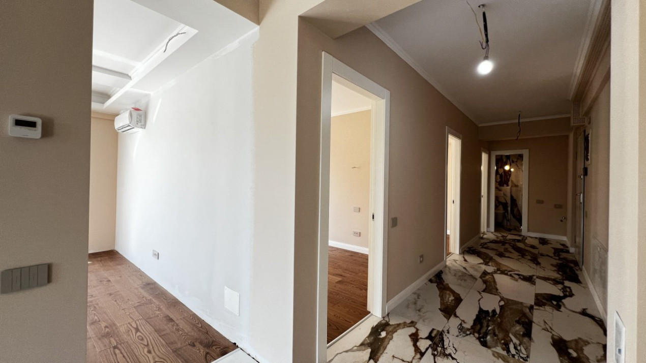 Unirii, 4 camere cu  2 parcari