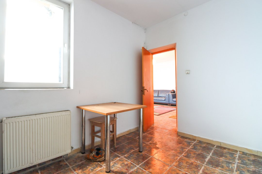 Casă de vânzare cu 5 camere - Piața Iancului/Muncii