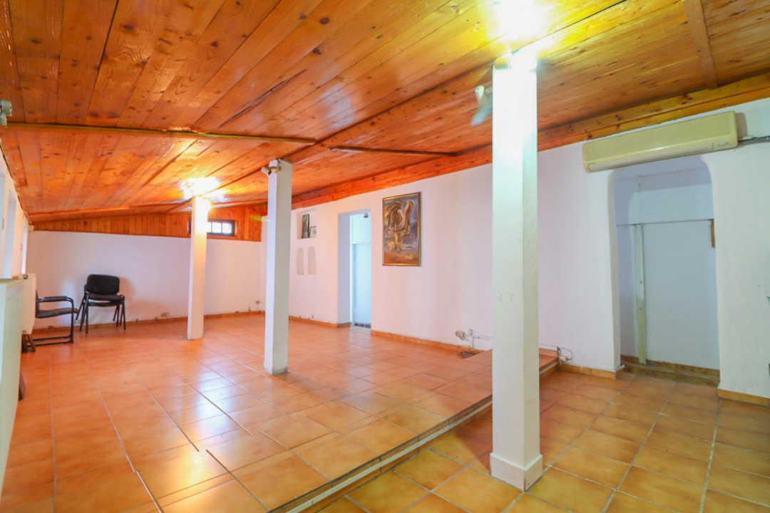 Casă de vânzare cu 5 camere - Piața Iancului/Muncii