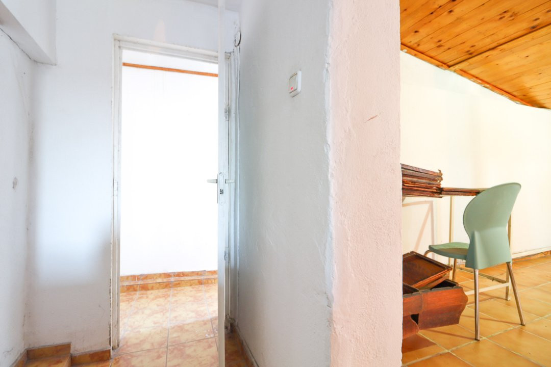 Casă de vânzare cu 5 camere - Piața Iancului/Muncii