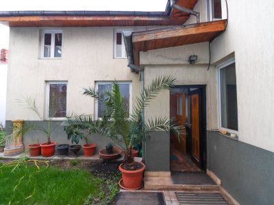 Casă de vânzare cu 5 camere - Piața Iancului/Muncii