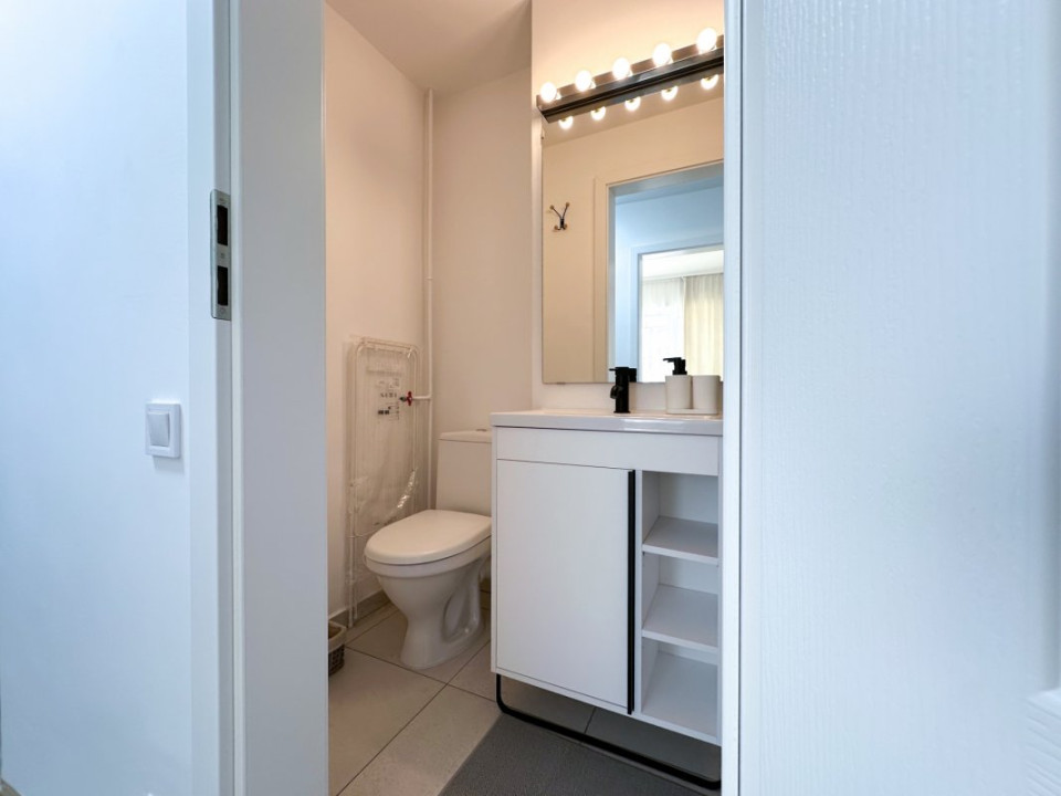 Cel mai scump dar si cel mai frumos 4 camere din Aparatorii Patriei