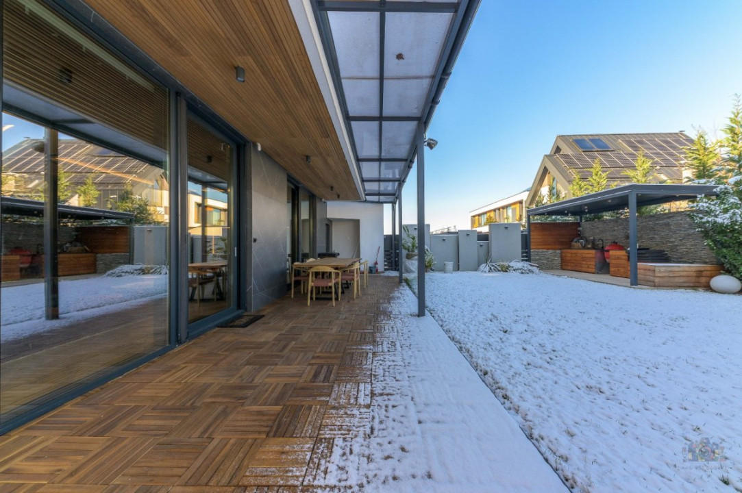 Vila de inchiriat- 6 camere- piscina - pompe de caldura