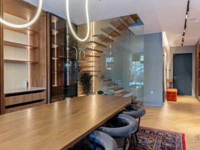 Vila de inchiriat- 6 camere- piscina - pompe de caldura