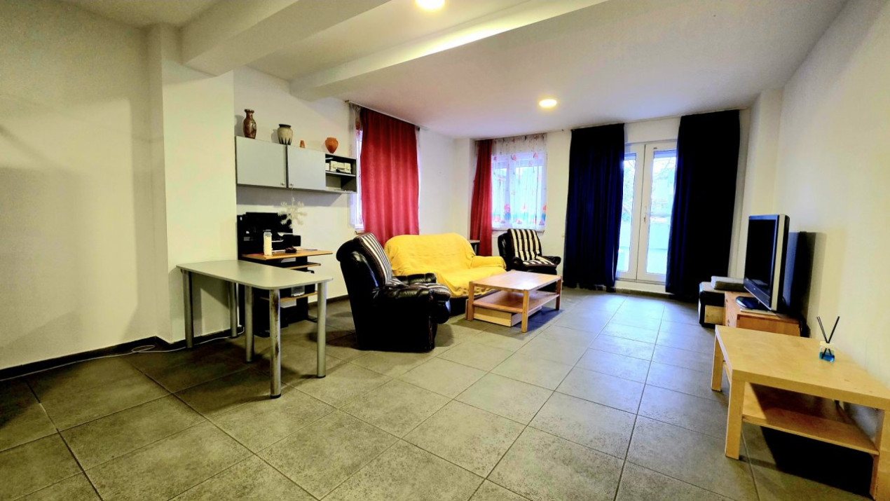 Apartament cu 5 camere-239 mp. utili si terasa 356 mp. in Prel. Ghencea-parter