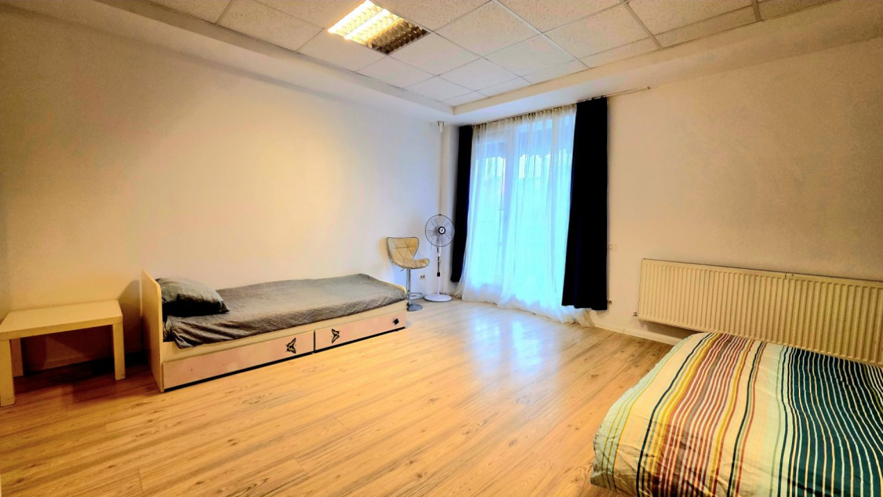 Apartament cu 5 camere-239 mp. utili si terasa 356 mp. in Prel. Ghencea-parter