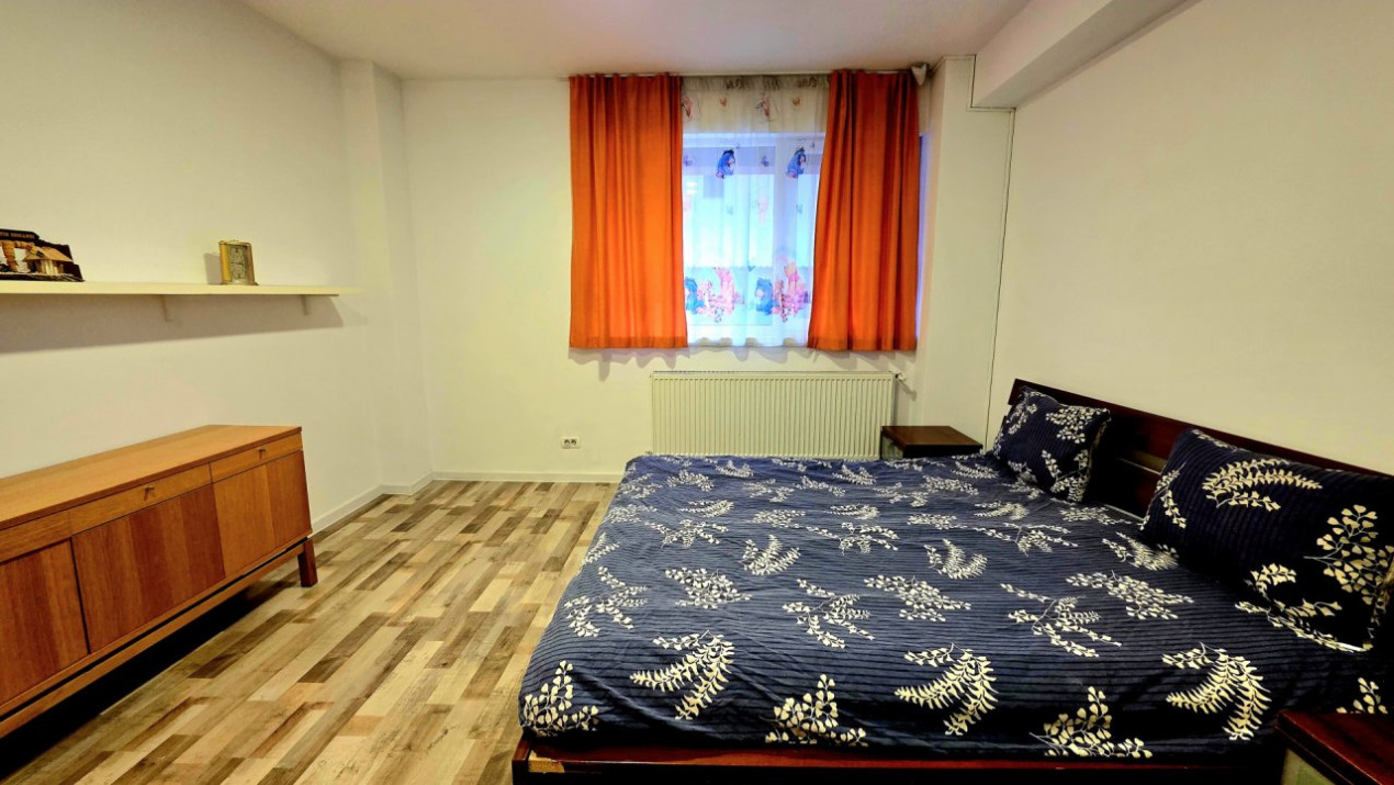 Apartament cu 5 camere-239 mp. utili si terasa 356 mp. in Prel. Ghencea-parter