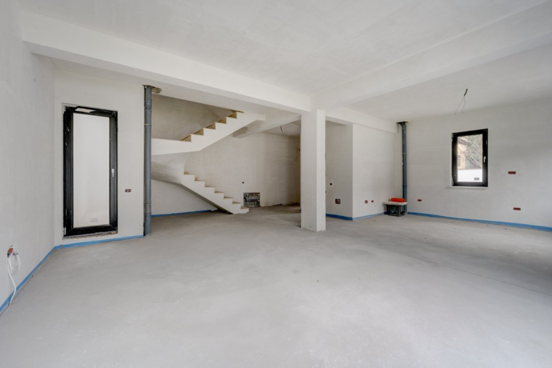 Casa se preda finisata - 4 bai -3 dormitoare - curte - parcare -  metrou Păcii 