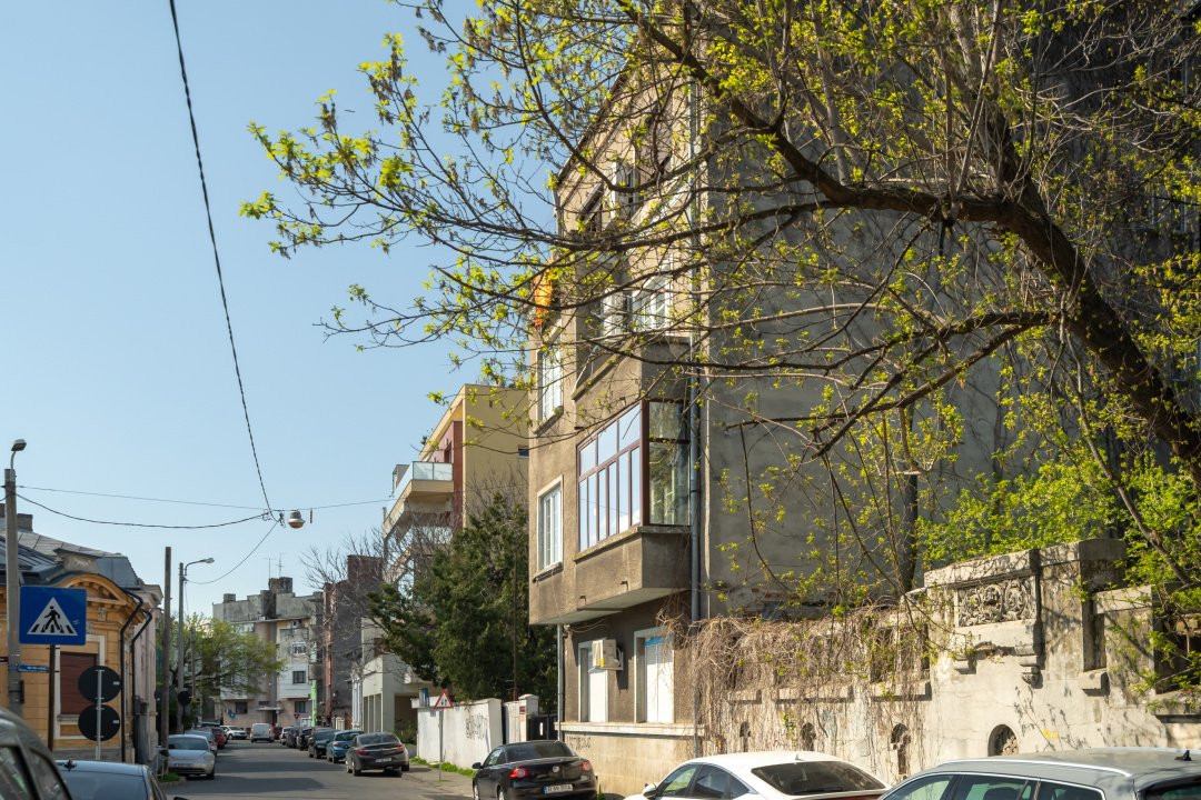 Apartament Spațios de 120 mp în Cartierul Evreiesc – Ultracentral