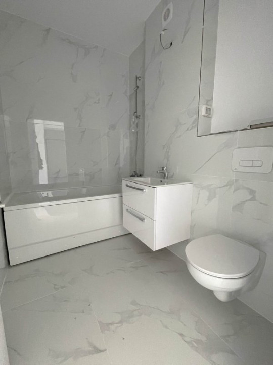 Apartament cu 3 camere,70 mp,etaj 2 in Sun Lake Residence 